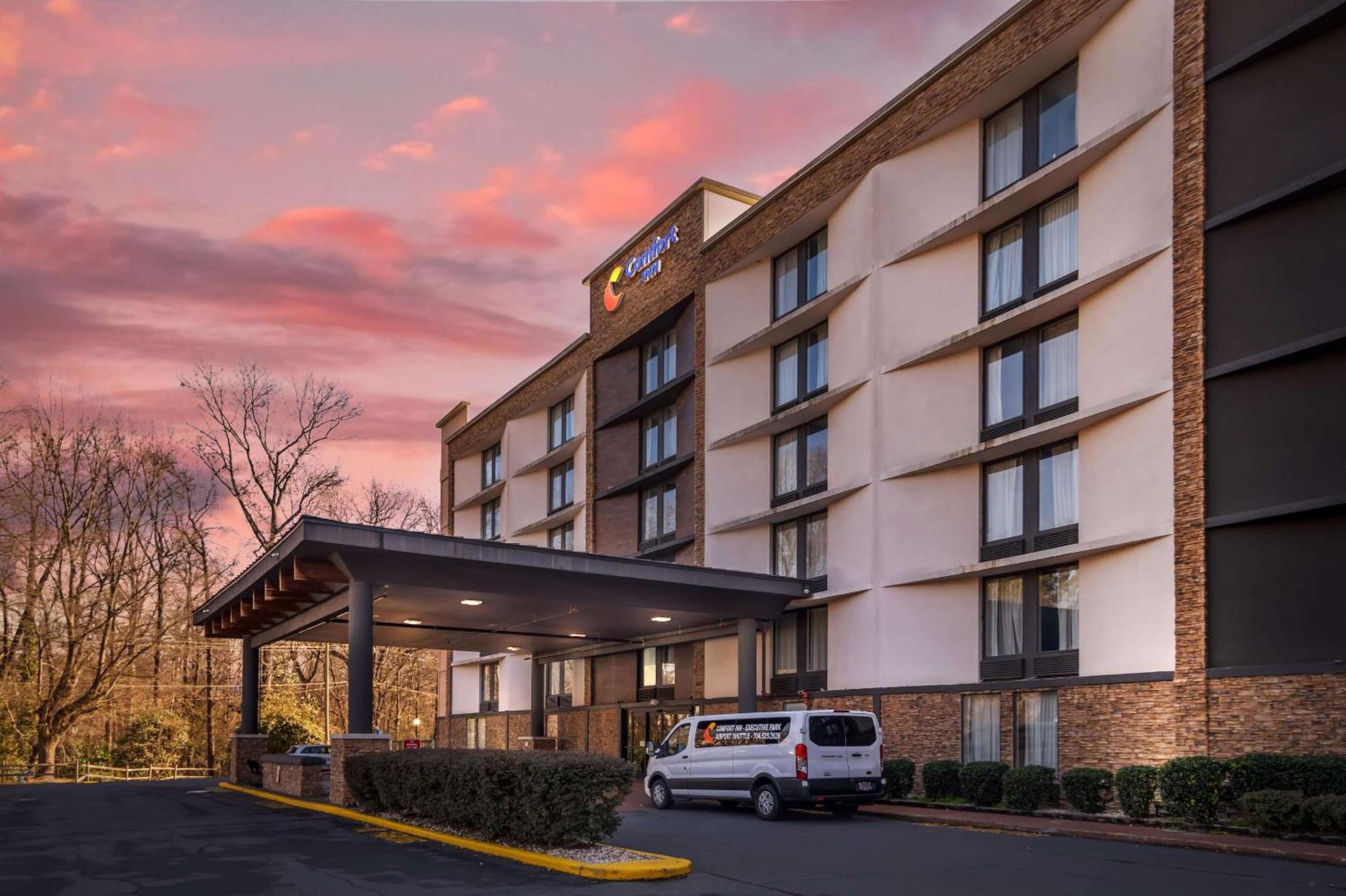 Comfort Inn Charlotte Airport Uptown Exterior foto